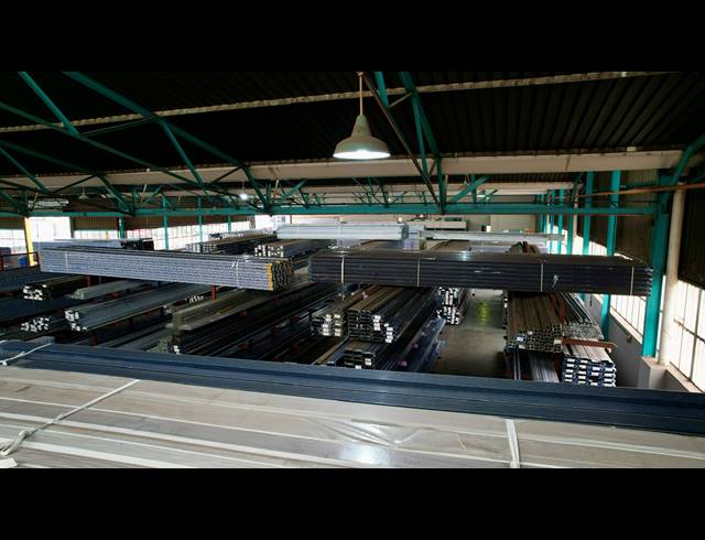 2,400M² FACTORY TO LET IN ALRODE